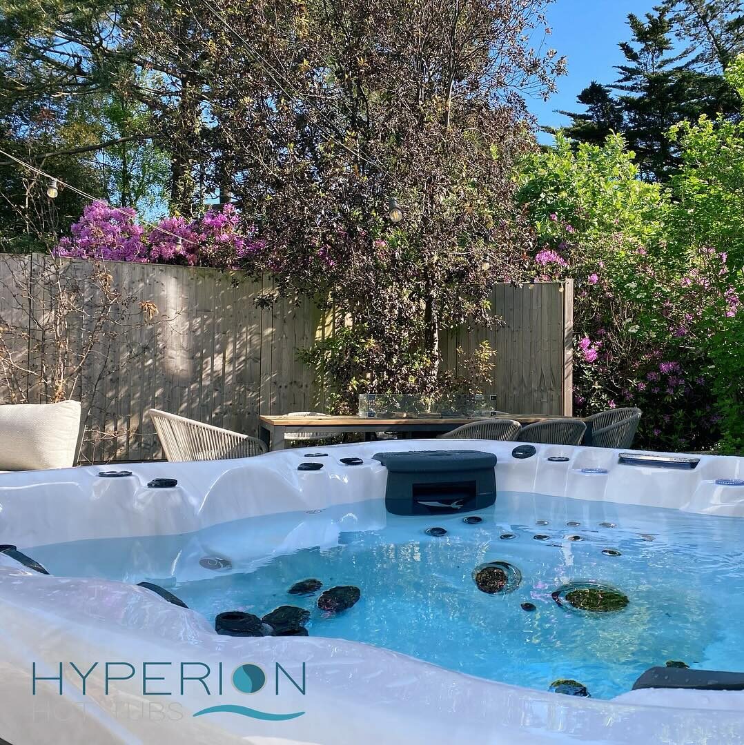 Canford Cliffs Holiday Home Hot Tub