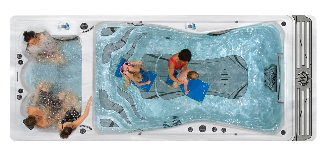 Challenger 19D offers both a swimming pool area and a hot tub at separate temperatures.